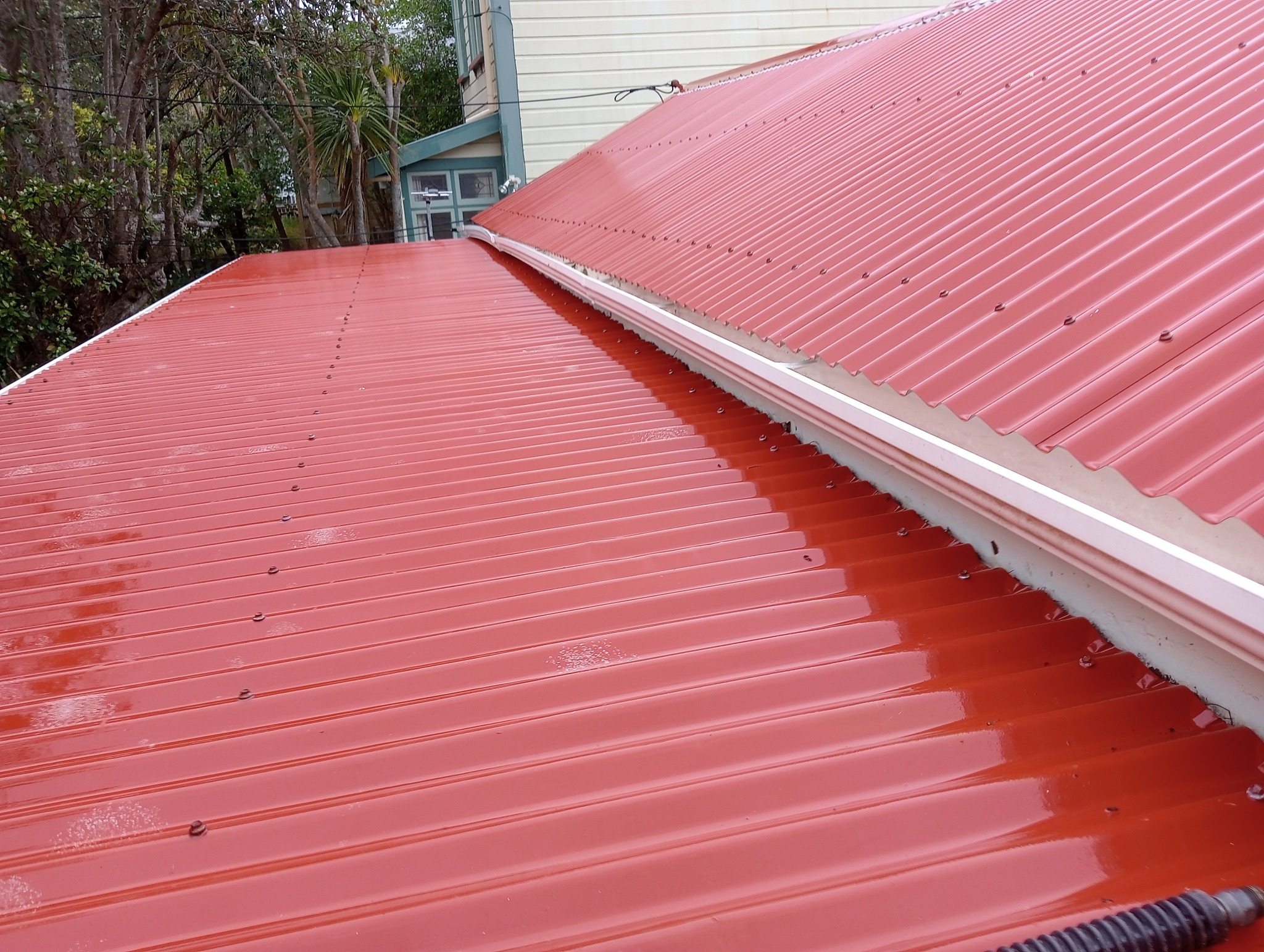 Clean roof with gutters